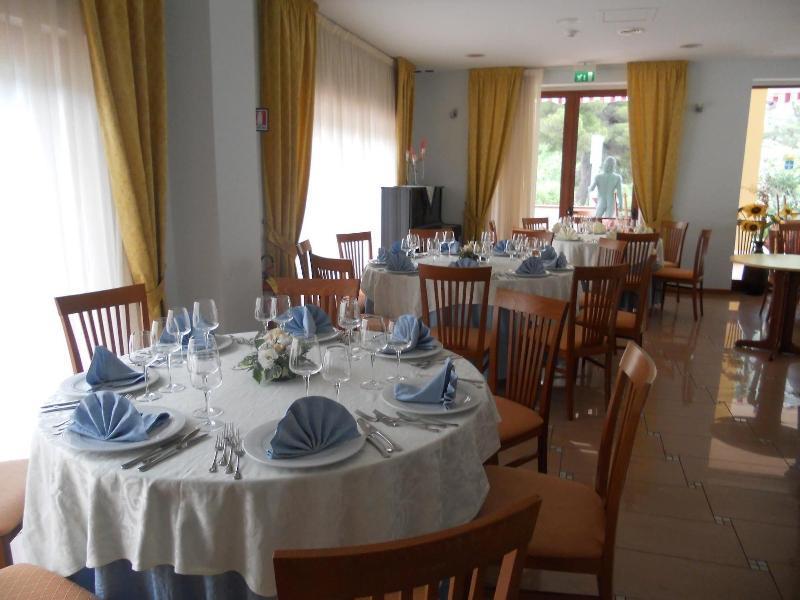 Real Asturias Hotel Acquappesa Εξωτερικό φωτογραφία
