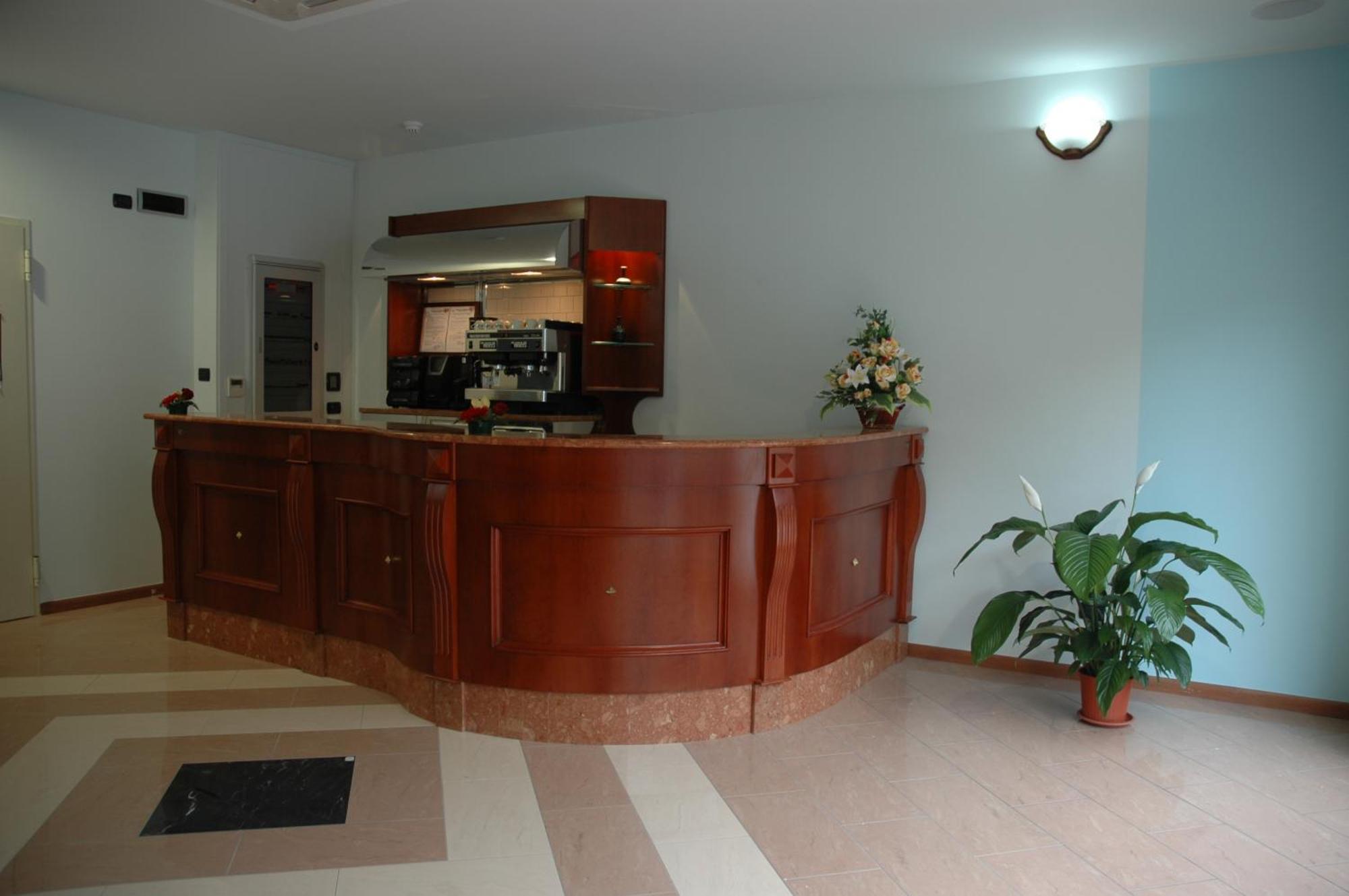 Real Asturias Hotel Acquappesa Εξωτερικό φωτογραφία