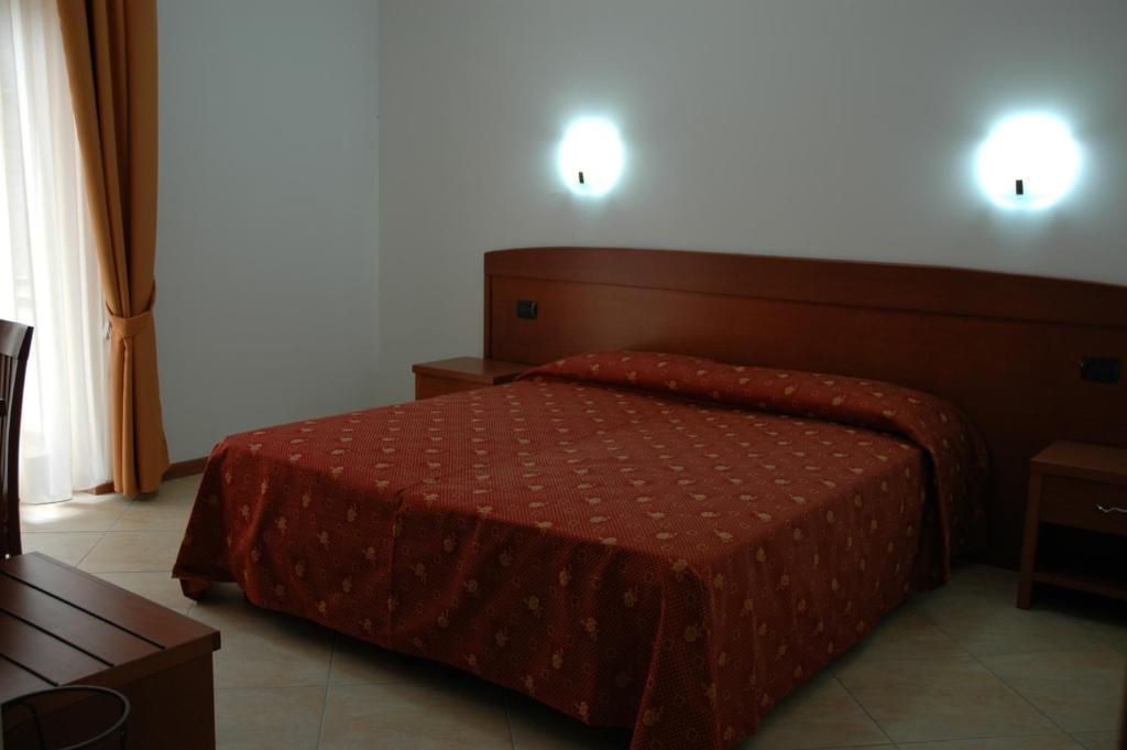 Real Asturias Hotel Acquappesa Δωμάτιο φωτογραφία